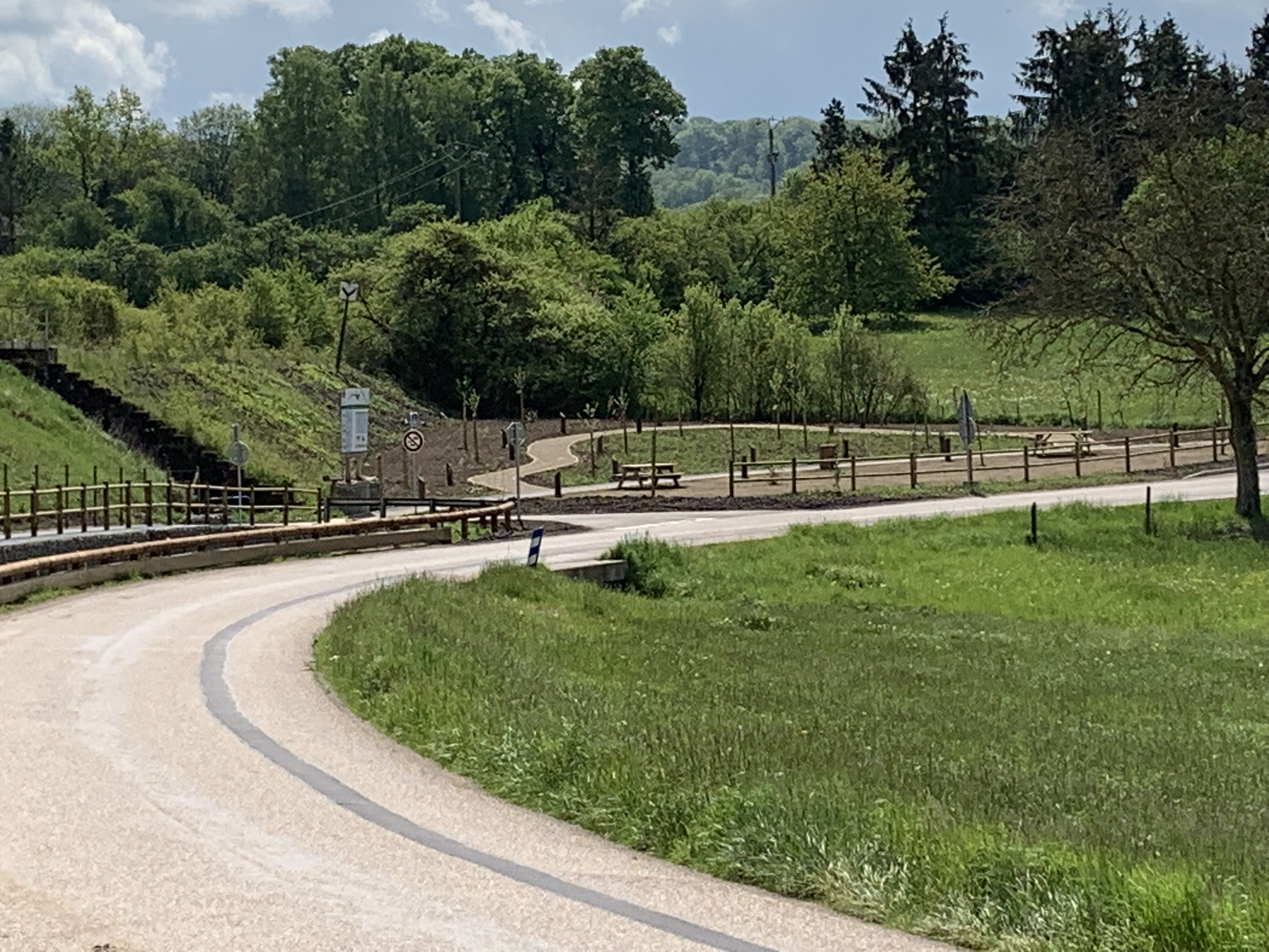 Réalisation d'une liaison piétonne et d'un verger pédagogique à ABONCOURT (57)